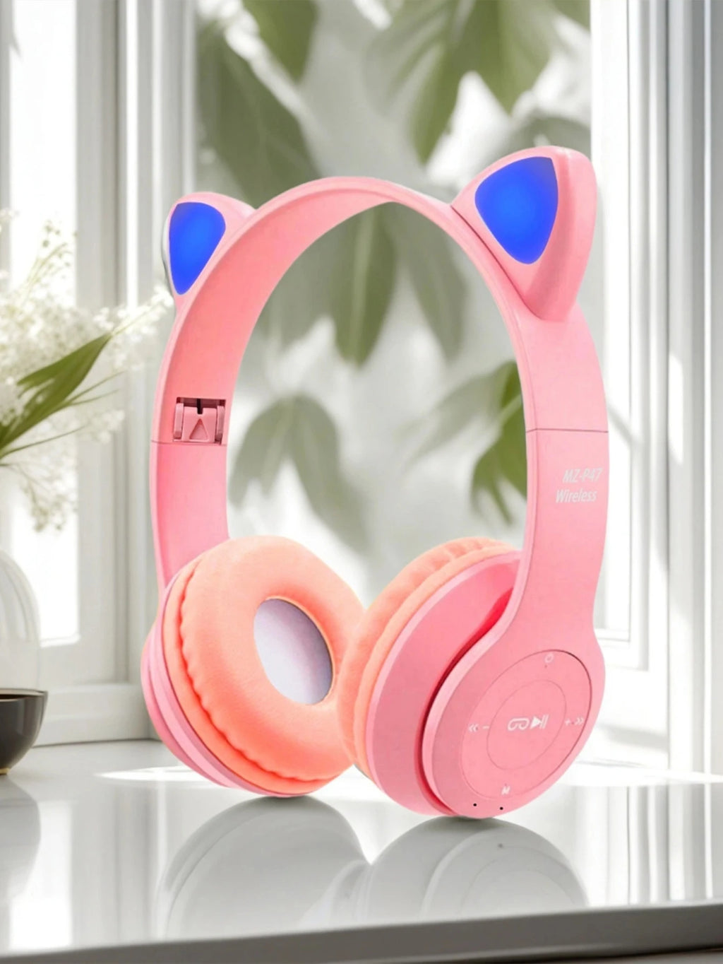 Auscultadores com tecnologia sem fios, Jerry Chip, brilhando intensamente, auscultadores sem fios com orelhas de gato